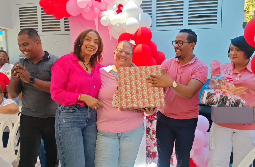 Hospital El Almirante celebra a las madres con emotivo homenaje en su día